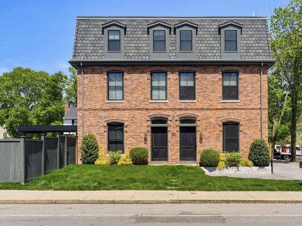 165 River St, Unit 2, Waltham, MA 02453