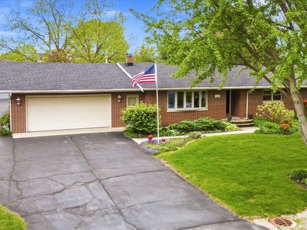 3106 JO ANN Drive , Joliet, IL 60431