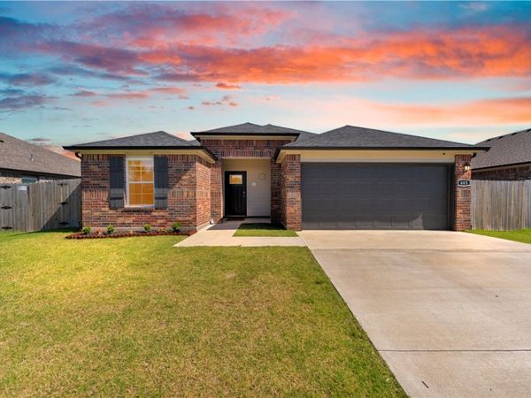 603 W Cattleman Court, Siloam Springs, AR 72761