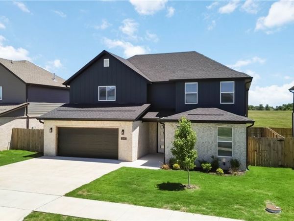 1840 Momi Street , Centerton, AR 72719
