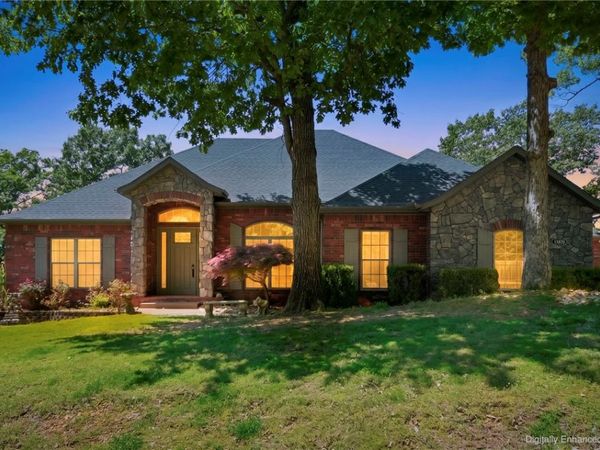 13870 Sunset Bay Boulevard , Rogers, AR 72756