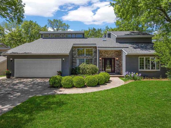 317 N 7th Ave, Iowa City, IA 52245