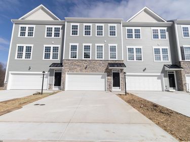 39 Dover Court, Bridgeport, WV 26330