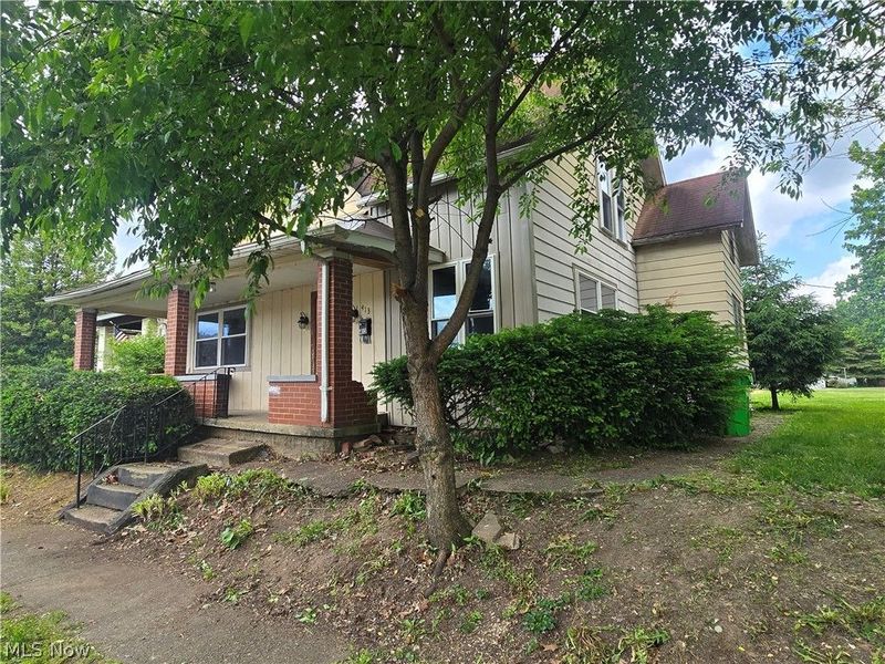 413 N 9th Street, Coshocton, OH 43812 Photo 2