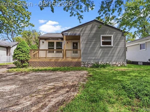 6430 Cloverton Drive, Waterford Twp, MI 48329