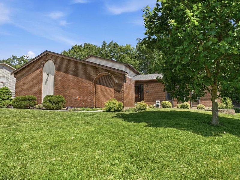 5906 Red Oak Drive, Fairfield, OH 45014 Photo 2