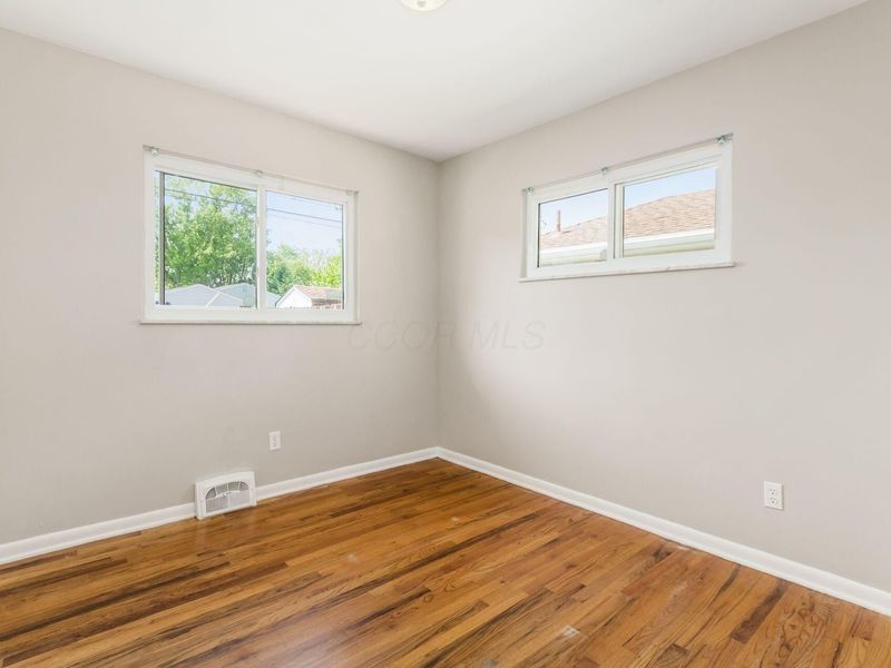 125 Postle Boulevard, Columbus, OH 43228 Photo 16