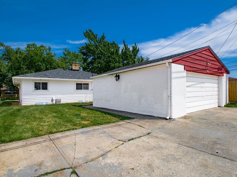 125 Postle Boulevard, Columbus, OH 43228 Photo 27