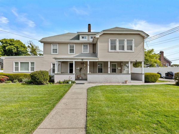 76 Solomon Avenue, Inwood, NY 11096