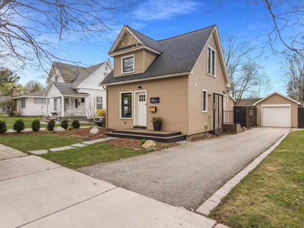 1020 Randolph Street, Traverse City, MI 49684