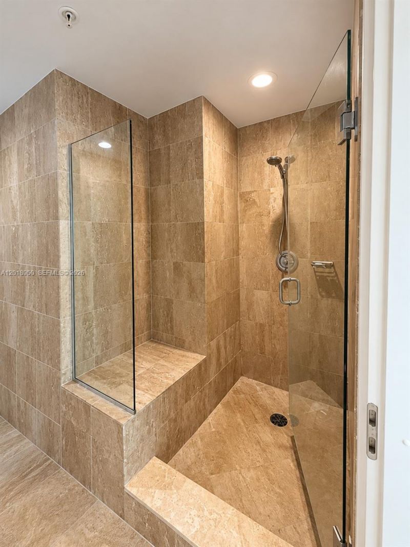 300 S Biscayne Blvd, Unit T-1606, Miami, FL 33131 Photo