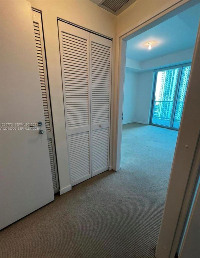 300 S Biscayne Blvd, Unit T-1606, Miami, FL 33131 Photo