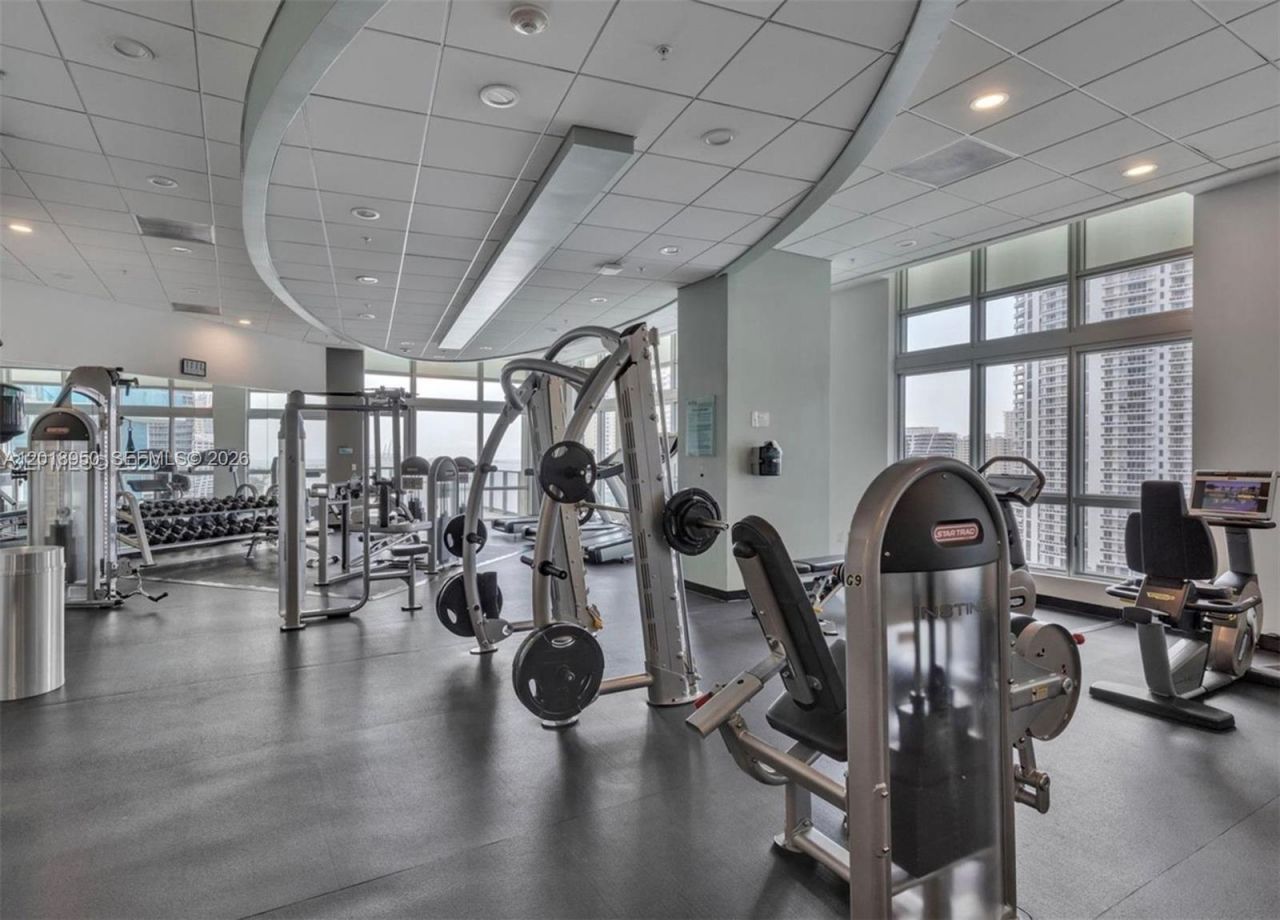 300 S Biscayne Blvd, Unit T-1606, Miami, FL 33131 Photo