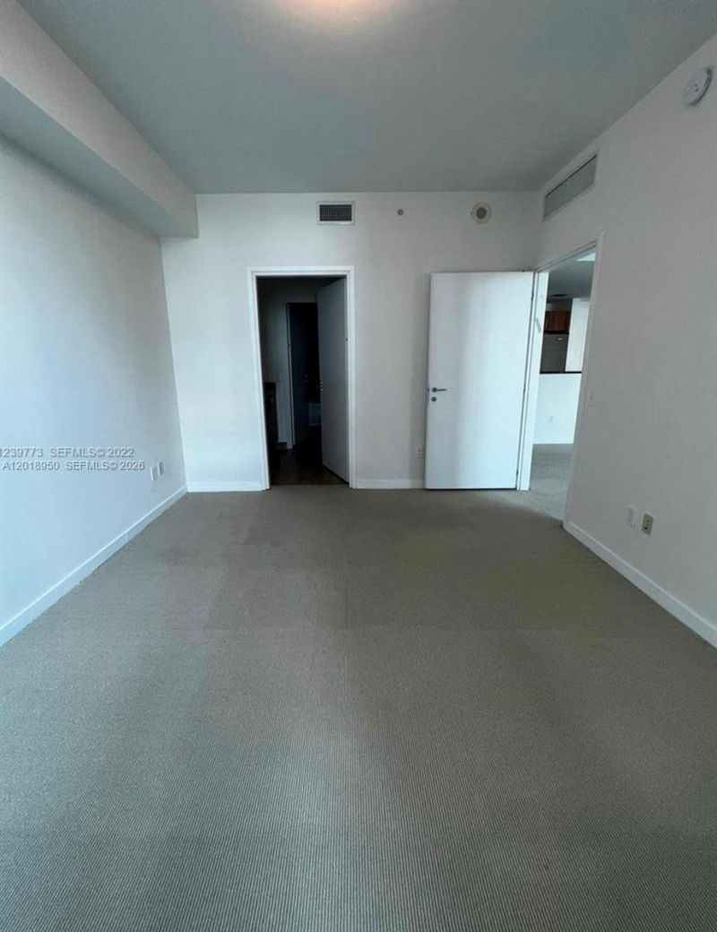 300 S Biscayne Blvd, Unit T-1606, Miami, FL 33131 Photo