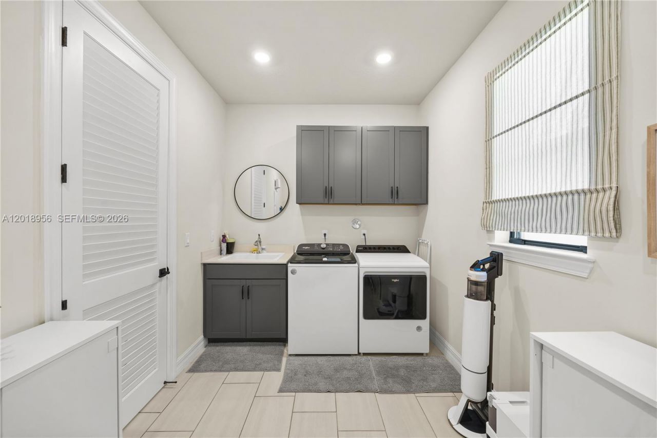 4549 W Pinehurst Trl W, Unit W, Oakland Park, FL 33309 Photo