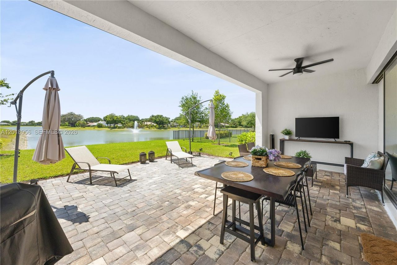 4549 W Pinehurst Trl W, Unit W, Oakland Park, FL 33309 Photo