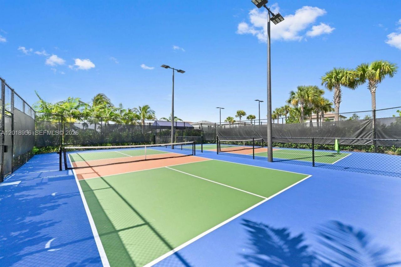 4549 W Pinehurst Trl W, Unit W, Oakland Park, FL 33309 Photo