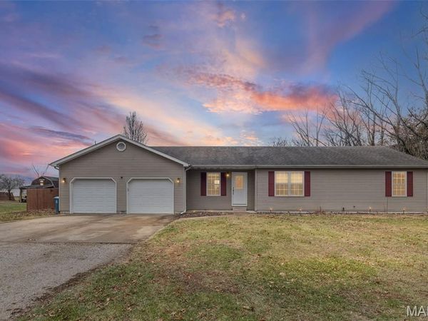 507 N Shirley Street , Worden, IL 62097