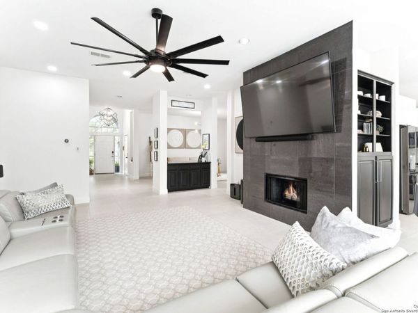 2204 Encino Cliff, San Antonio, TX 78259