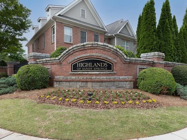 7280 Glisten Avenue , Atlanta, GA 30328
