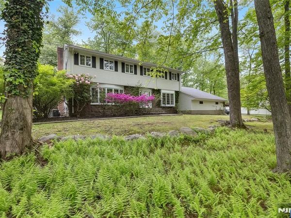 7 Ellsworth Terrace, MONTVALE, NJ 07645