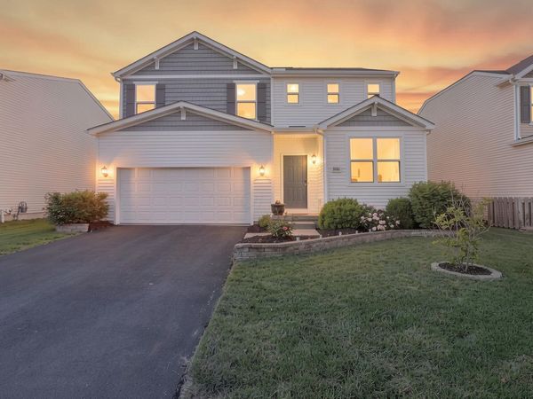 3986 Snowcreek Drive, Grove City, OH 43123