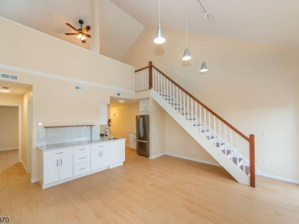 1 Alta Ct, Vernon, NJ 07462