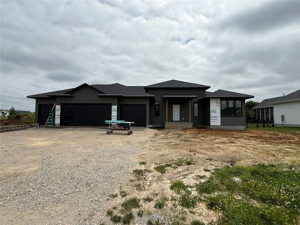 5557 Silver Rock Drive, Marion, IA 52302