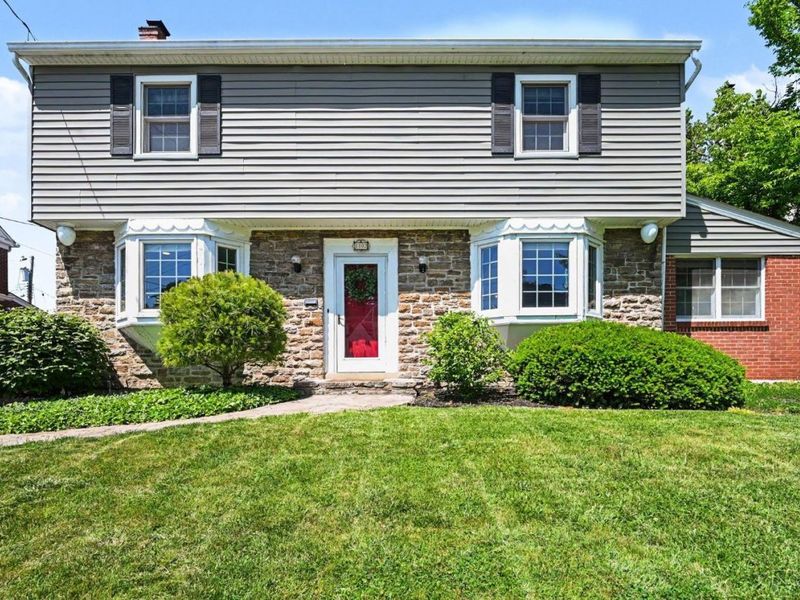 1102 Sunnyslope Drive, Cincinnati, OH 45229 Photo 2