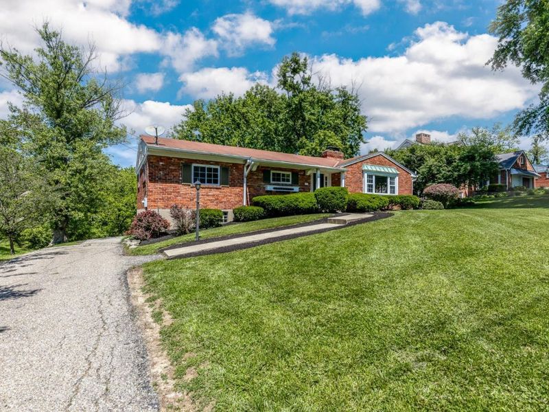 7172 Pfeiffer Road, Montgomery, OH 45242 Photo 2