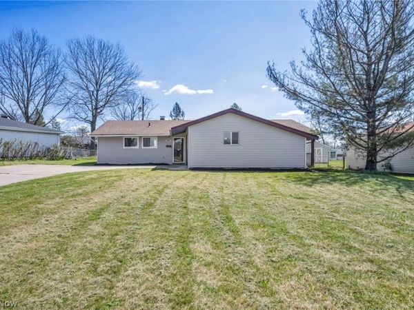 5863 Kimberly Drive , Bedford Heights, OH 44146