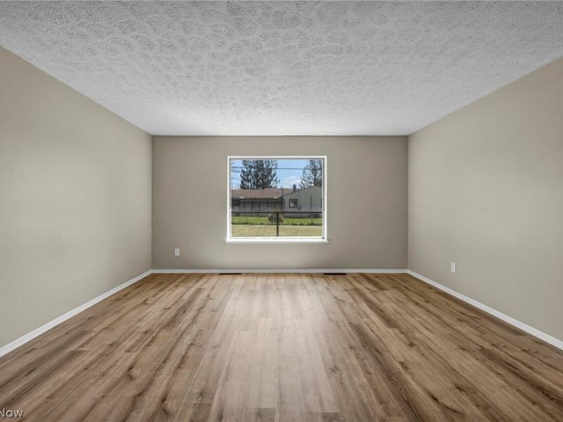 5863 Kimberly Drive, Bedford Heights, OH 44146 Photo 12