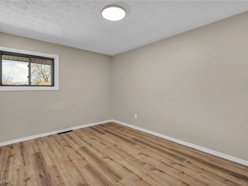 5863 Kimberly Drive, Bedford Heights, OH 44146 Photo 34