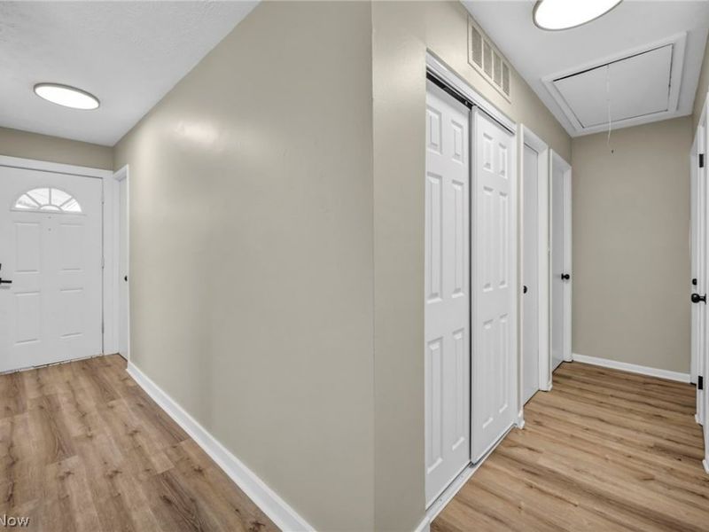 5863 Kimberly Drive, Bedford Heights, OH 44146 Photo 6