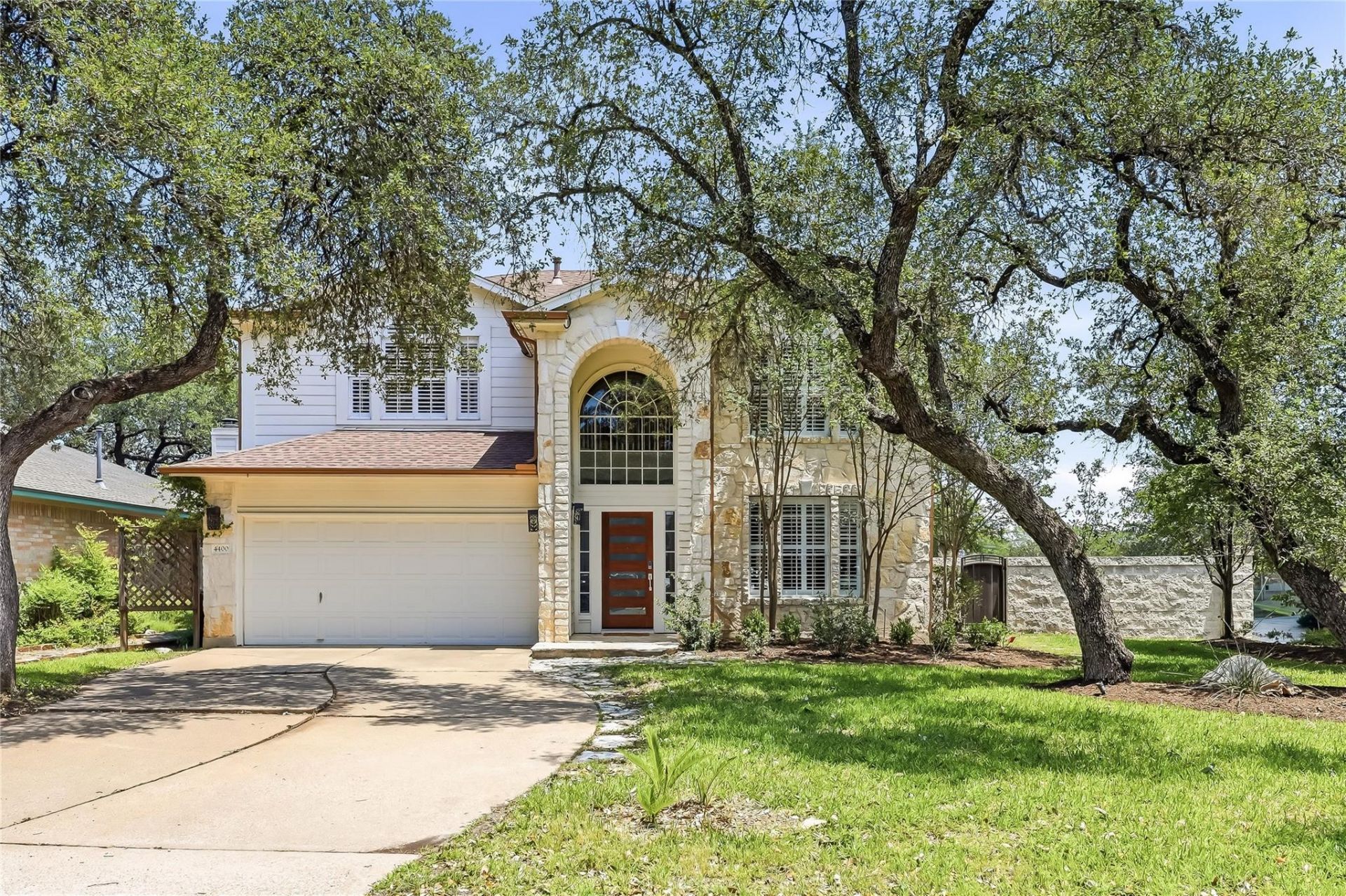 4400 Chickasaw Ct, Austin, TX 78749 Main Photo