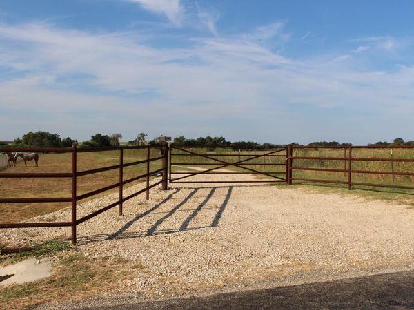 700 County Road 330 RD , Granger, TX 76530