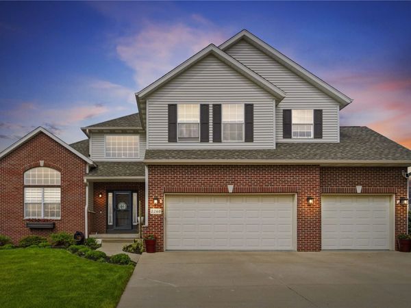 2260 Timber Creek Drive , Marion, IA 52302