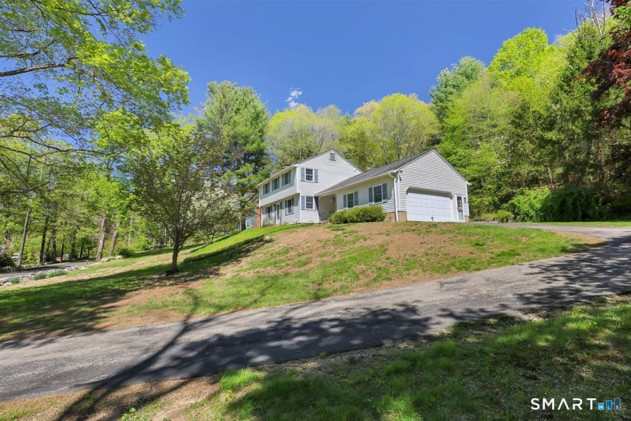 376 Darling, Salem, CT 06420 Main Photo