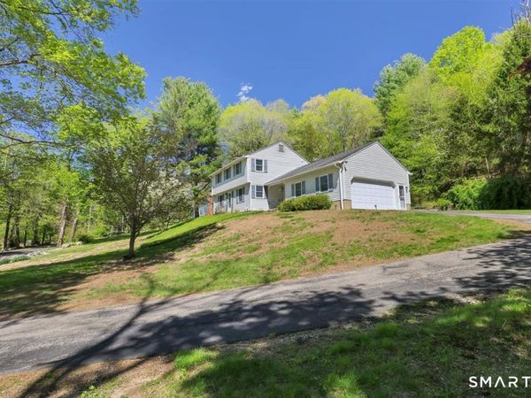 376 Darling, Salem, CT 06420