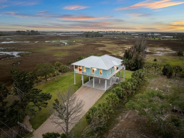 492 SW 911th St, Steinhatchee, FL 32359