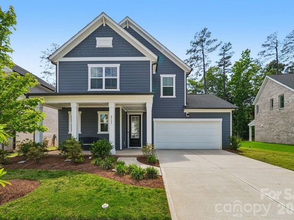 8137 Franklin Trail Street, Charlotte, NC 28227