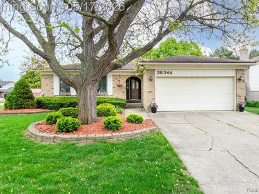 38344 Douglas Drive, Sterling Heights, MI 48310