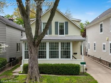 124 Muir Road, Grosse Pointe Farms, MI 48236