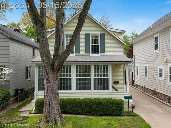 124 Muir Road, Grosse Pointe Farms, MI 48236