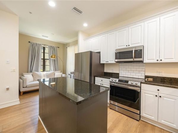 9128 Delano ST, Unit 89-2, NAPLES, FL 34113