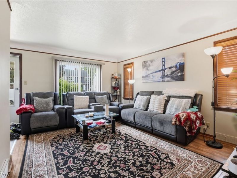 9210 Fernhill Avenue, Parma, OH 44129 Photo 5