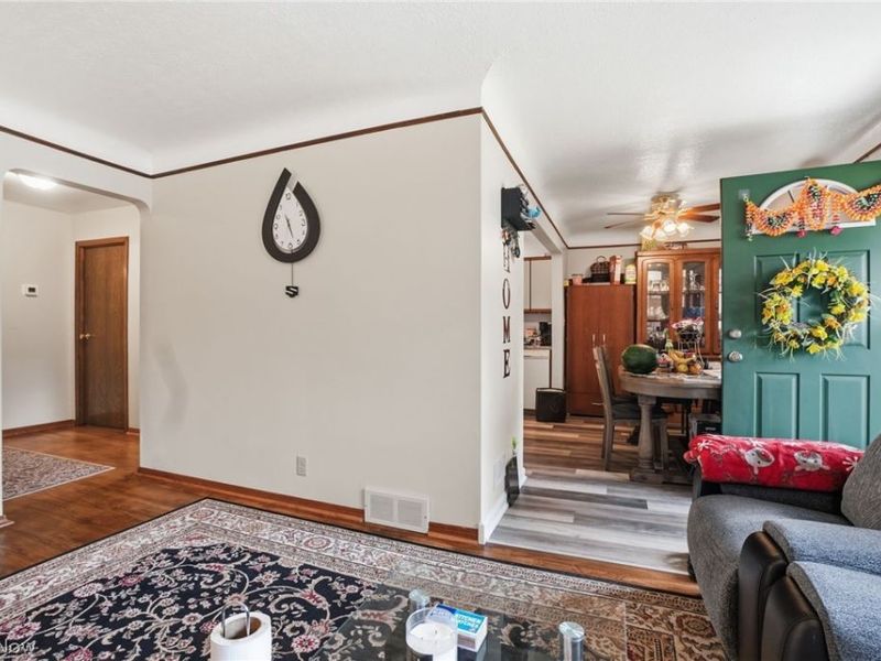 9210 Fernhill Avenue, Parma, OH 44129 Photo 6