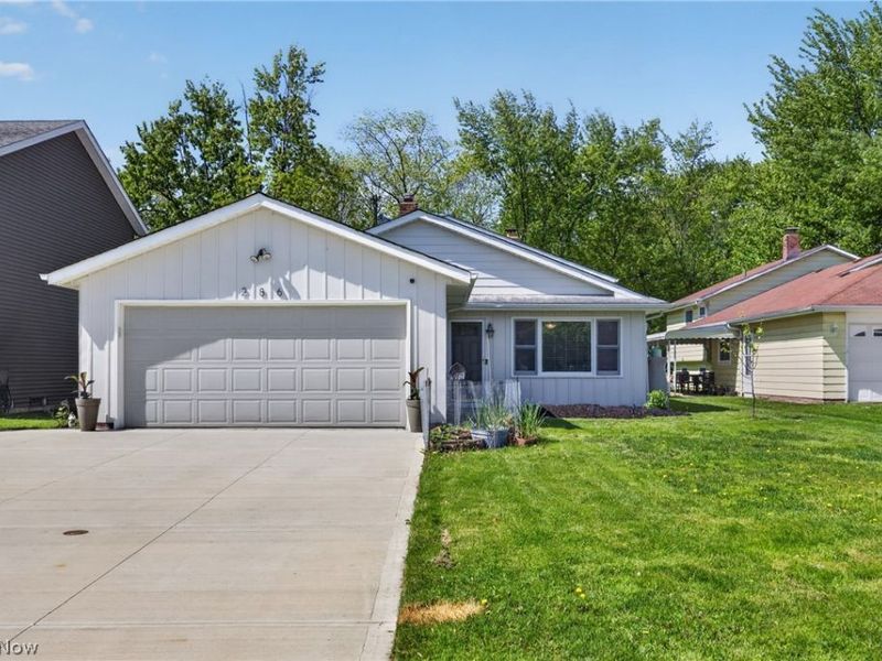 286 E 310th Street , Willowick, OH 44095 Photo 1