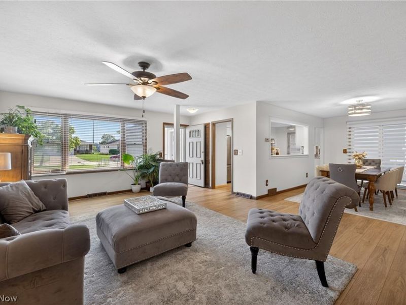 286 E 310th Street , Willowick, OH 44095 Photo 10