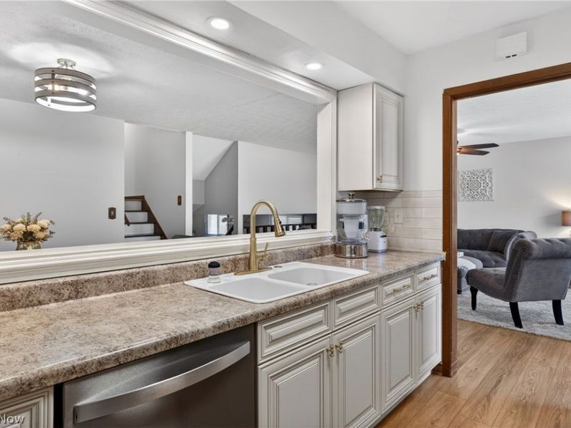 286 E 310th Street , Willowick, OH 44095 Photo 16